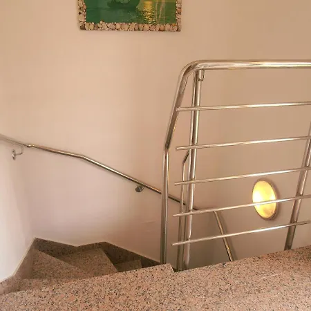 Vala * Božava